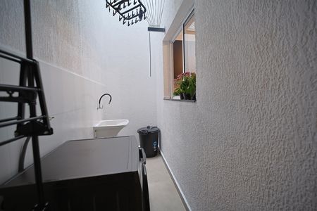 Casa de condomínio à venda com 65m², 2 quartos e 1 vagaÁrea de Serviço