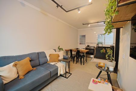 Casa de condomínio à venda com 65m², 2 quartos e 1 vagaSala
