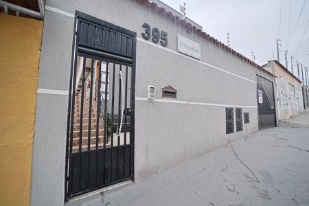 Casa de condomínio à venda com 65m², 2 quartos e 1 vagaFachada