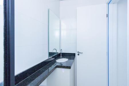 Banheiro de apartamento para alugar com 2 quartos, 58m² em Jaraguá, São Paulo
