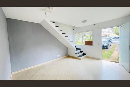 Sala de casa de condomínio para alugar com 3 quartos, 91m² em Jardim Isis, Cotia