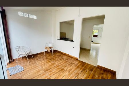 Área privativa de casa de condomínio para alugar com 3 quartos, 91m² em Jardim Isis, Cotia