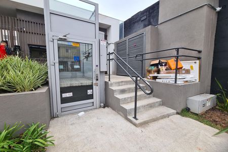 Fachada de apartamento para alugar com 2 quartos, 34m² em Vila Ema, São Paulo
