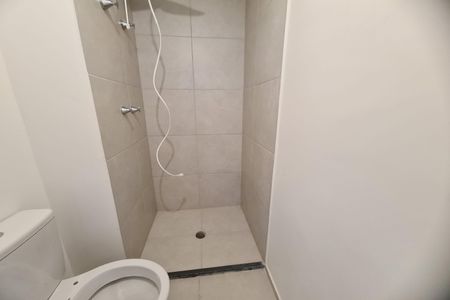 Banheiro de apartamento para alugar com 2 quartos, 34m² em Vila Ema, São Paulo