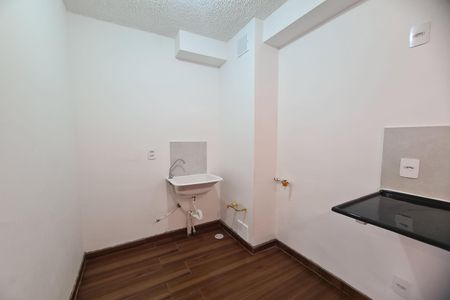Apartamento para alugar com 34m², 2 quartos e sem vagaCozinha e Área de Serviço