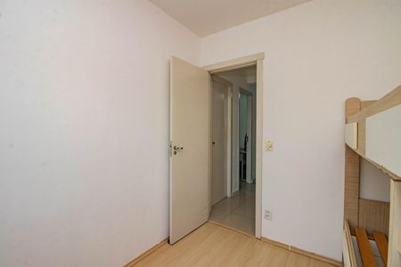 Quarto 2 de apartamento para alugar com 3 quartos, 69m² em Vila Ipiranga, Porto Alegre