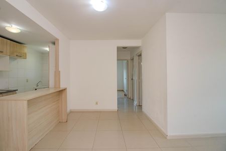 Sala de apartamento para alugar com 3 quartos, 69m² em Vila Ipiranga, Porto Alegre