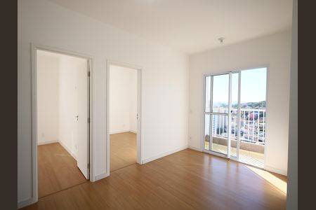 Sala de apartamento para alugar com 2 quartos, 46m² em Quitaúna, Osasco