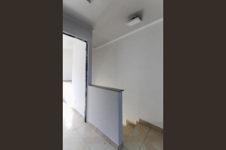 Casa de condomínio para alugar com 60m², 2 quartos e 1 vaga Casa de condomínio para alugar com 60m², 2 quartos e 1 vagaCorredor