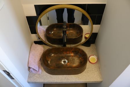 Lavabo de casa à venda com 3 quartos, 218m² em Vila Romana, São Paulo