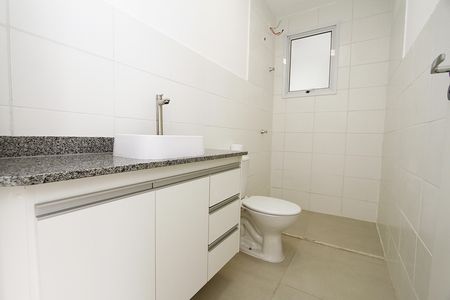 Apartamento à venda com 68m², 3 quartos e 2 vagasBanheiro Social