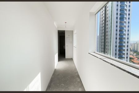 Corredor de apartamento à venda com 2 quartos, 72m² em Vila Santana, São Paulo