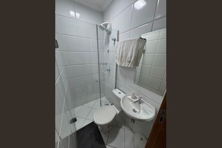 Apartamento à venda com 77m², 3 quartos e 2 vagas Apartamento à venda com 77m², 3 quartos e 2 vagasBanheiro da suíte 2
