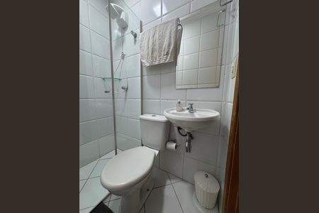 Apartamento à venda com 77m², 3 quartos e 2 vagas Apartamento à venda com 77m², 3 quartos e 2 vagasBanheiro da suíte 2