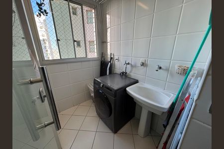 Apartamento à venda com 77m², 3 quartos e 2 vagas Apartamento à venda com 77m², 3 quartos e 2 vagasÁrea de Serviço