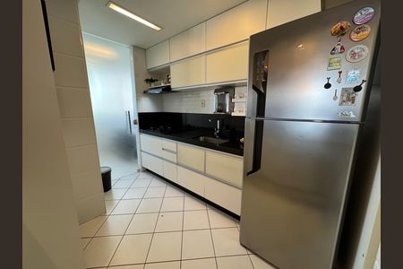 Apartamento à venda com 77m², 3 quartos e 2 vagas Apartamento à venda com 77m², 3 quartos e 2 vagasCozinha
