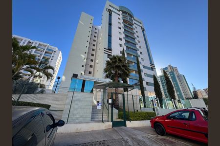 Apartamento à venda com 77m², 3 quartos e 2 vagas Apartamento à venda com 77m², 3 quartos e 2 vagasFachada