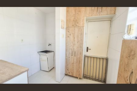 Apartamento à venda com 65m², 3 quartos e 2 vagas Apartamento à venda com 65m², 3 quartos e 2 vagasÁrea de Serviço