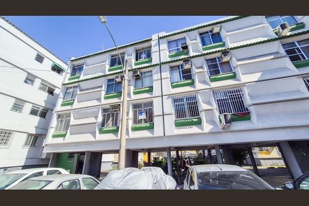 Apartamento à venda com 65m², 3 quartos e 2 vagas Apartamento à venda com 65m², 3 quartos e 2 vagasBloco 16