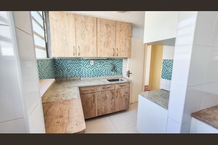 Cozinha  de apartamento à venda com 3 quartos, 65m² em Irajá, Rio de Janeiro
