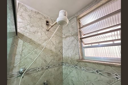 Banheiro de apartamento para alugar com 2 quartos, 60m² em Pilares, Rio de Janeiro