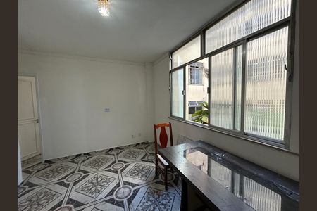Apartamento para alugar com 60m², 2 quartos e 1 vagaSala
