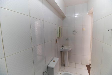 Casa para alugar com 30m², 1 quarto e sem vaga Casa para alugar com 30m², 1 quarto e sem vagaBanheiro