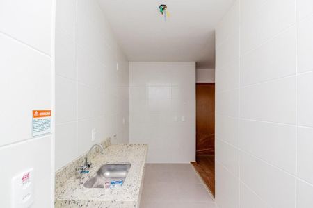Cozinha de apartamento para alugar com 2 quartos, 44m² em Jardim Itu, Porto Alegre