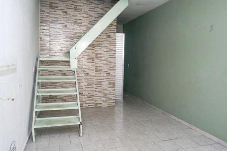 Casa de condomínio para alugar com 55m², 2 quartos e sem vaga Casa de condomínio para alugar com 55m², 2 quartos e sem vagaSala