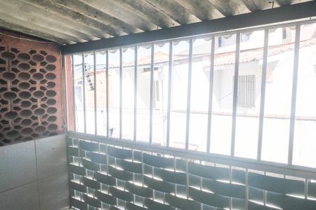 Casa de condomínio para alugar com 55m², 2 quartos e sem vaga Casa de condomínio para alugar com 55m², 2 quartos e sem vagaVaranda