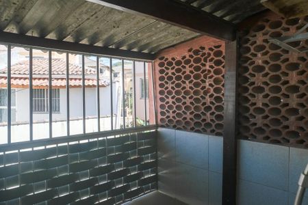 Casa de condomínio para alugar com 55m², 2 quartos e sem vaga Casa de condomínio para alugar com 55m², 2 quartos e sem vagaVaranda