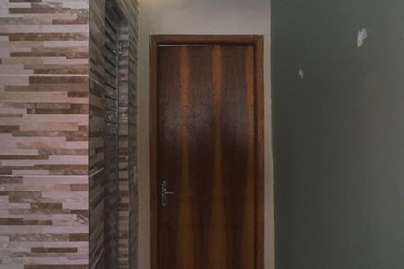 Corredor de casa de condomínio para alugar com 2 quartos, 55m² em Ponto Chic, Nova Iguaçu