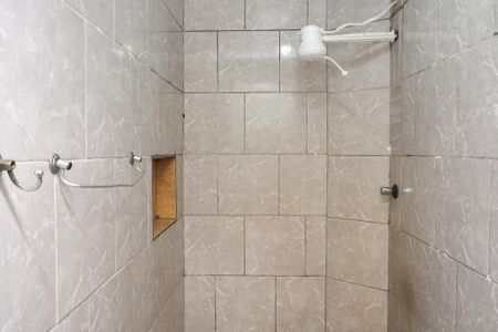Casa de condomínio para alugar com 55m², 2 quartos e sem vaga Casa de condomínio para alugar com 55m², 2 quartos e sem vagaBanheiro