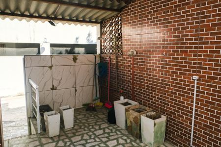 Casa de condomínio para alugar com 55m², 2 quartos e sem vaga Casa de condomínio para alugar com 55m², 2 quartos e sem vagaEntrada