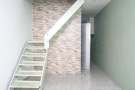 Sala de casa de condomínio para alugar com 2 quartos, 55m² em Ponto Chic, Nova Iguaçu