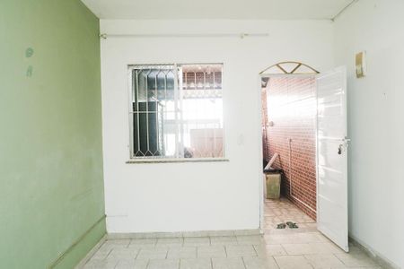 Casa de condomínio para alugar com 55m², 2 quartos e sem vaga Casa de condomínio para alugar com 55m², 2 quartos e sem vagaSala