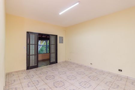 Casa para alugar com 450m², 3 quartos e 3 vagas Casa para alugar com 450m², 3 quartos e 3 vagasSala