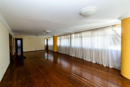 Apartamento para alugar com 4 quartos, 320m² em Santo Agostinho, Belo Horizonte