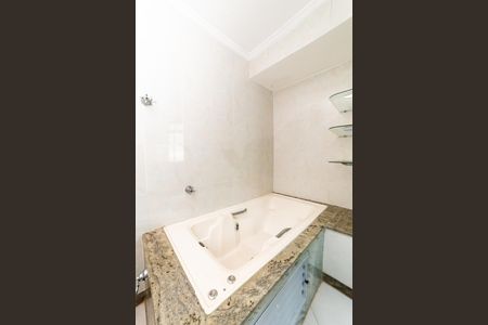 Apartamento para alugar com 320m², 4 quartos e 2 vagasBanheiro Social