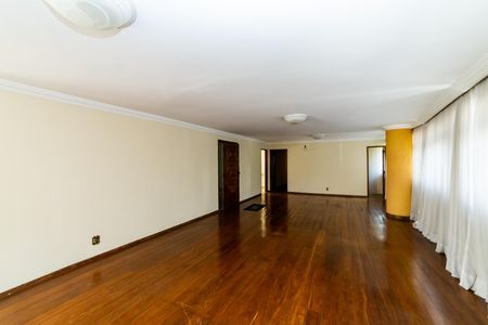Apartamento para alugar com 320m², 4 quartos e 2 vagasSala