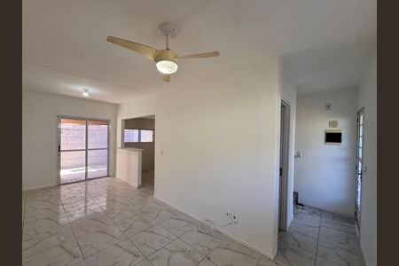 Sala de apartamento para alugar com 3 quartos, 90m² em Vargem Grande, Rio de Janeiro