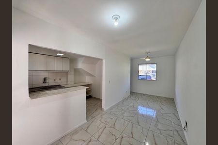 Sala de apartamento para alugar com 3 quartos, 90m² em Vargem Grande, Rio de Janeiro