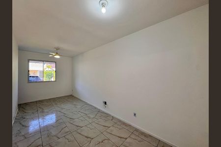 Sala de apartamento para alugar com 3 quartos, 90m² em Vargem Grande, Rio de Janeiro