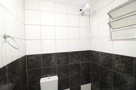 Banheiro da Suíte de casa para alugar com 1 quarto, 120m² em Conjunto Habitacional Santa Etelvina Ii, São Paulo