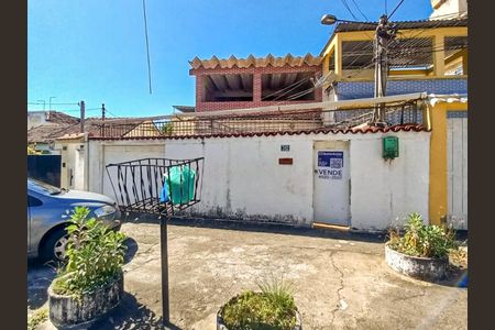 Fachada de casa à venda com 6 quartos, 513m² em Brás de Pina, Rio de Janeiro