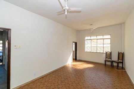 Casa à venda com 6 quartos, 513m² em Brás de Pina, Rio de Janeiro