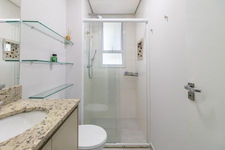 Banheiro da Suíte de apartamento à venda com 2 quartos, 70m² em Empresarial 18 do Forte, Barueri