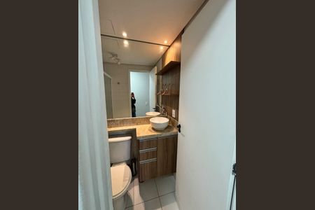 Apartamento para alugar com 43m², 2 quartos e 1 vaga Apartamento para alugar com 43m², 2 quartos e 1 vagaBanheiro