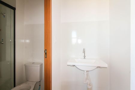 Apartamento para alugar com 47m², 2 quartos e 1 vaga Apartamento para alugar com 47m², 2 quartos e 1 vagaBanheiro
