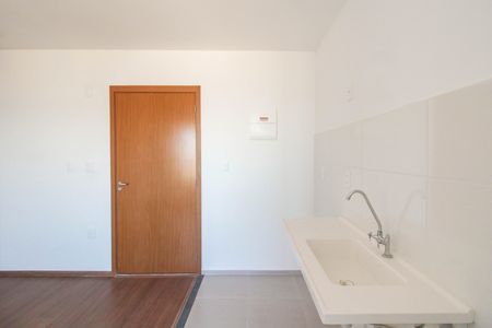 Apartamento para alugar com 47m², 2 quartos e 1 vaga Apartamento para alugar com 47m², 2 quartos e 1 vagaCozinha e Área de Serviço